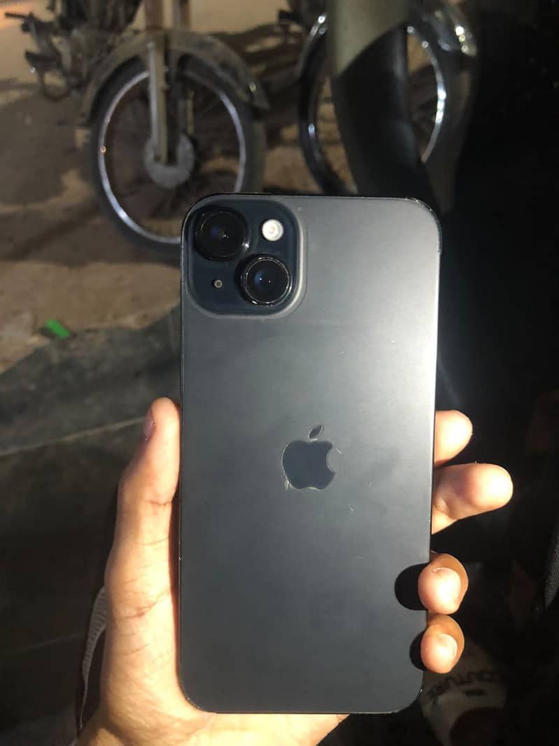 Apple iPhone 15 plus 3