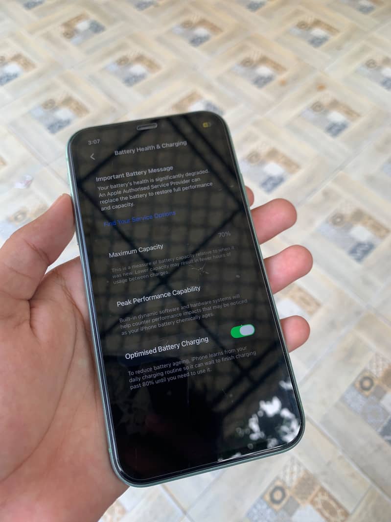 Apple iPhone 11 4