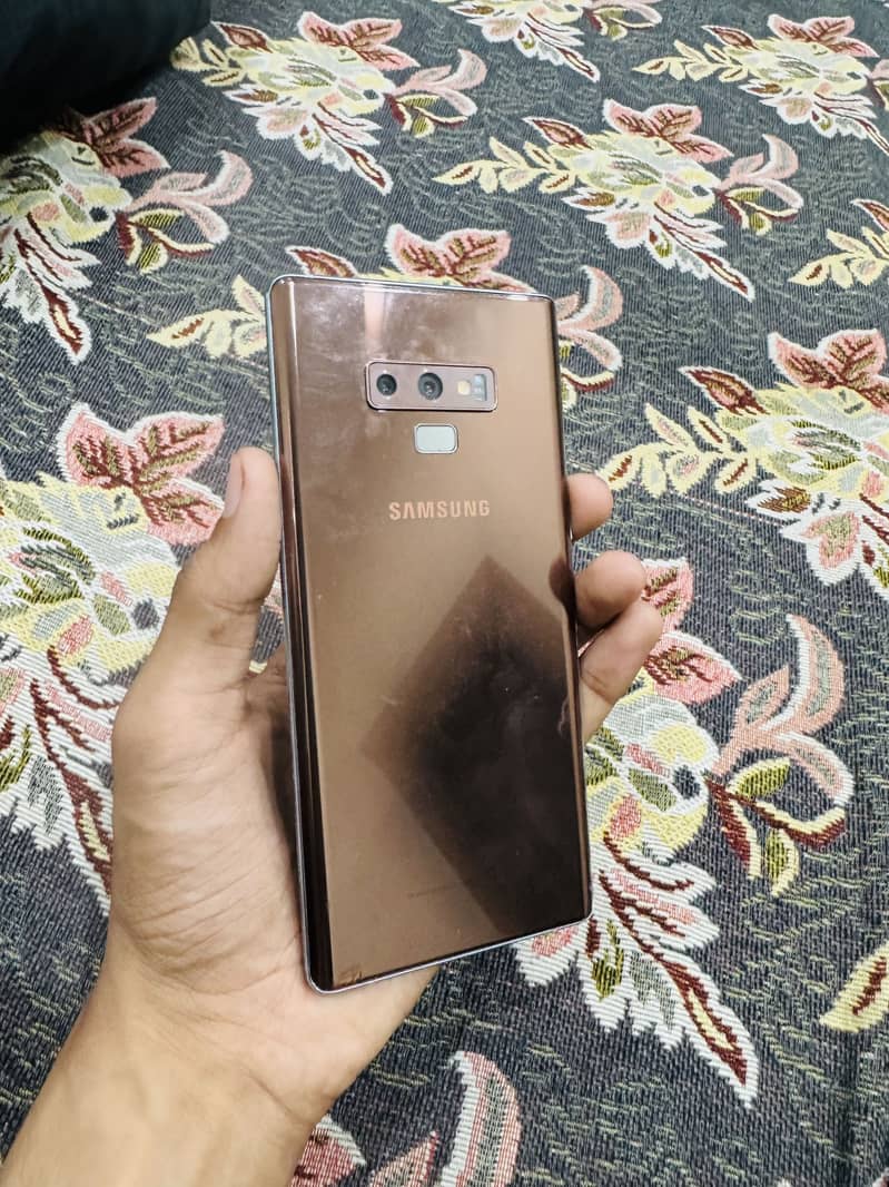 Samsung Mobile Note 9 1