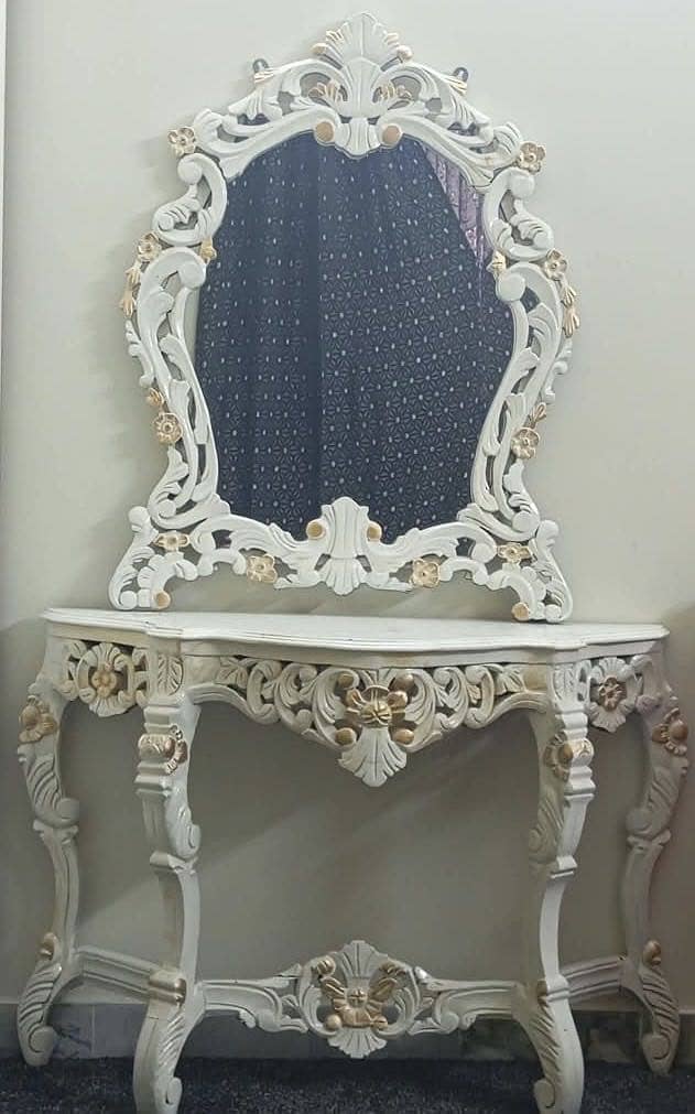 Dressing Table 0