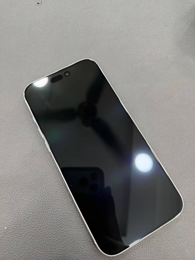 Apple iPhone 17 Pro Max 1