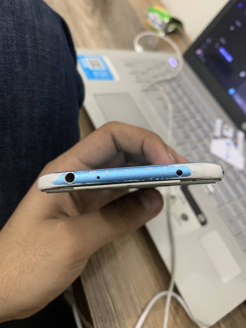 Xiaomi Redmi 5 Plus 4