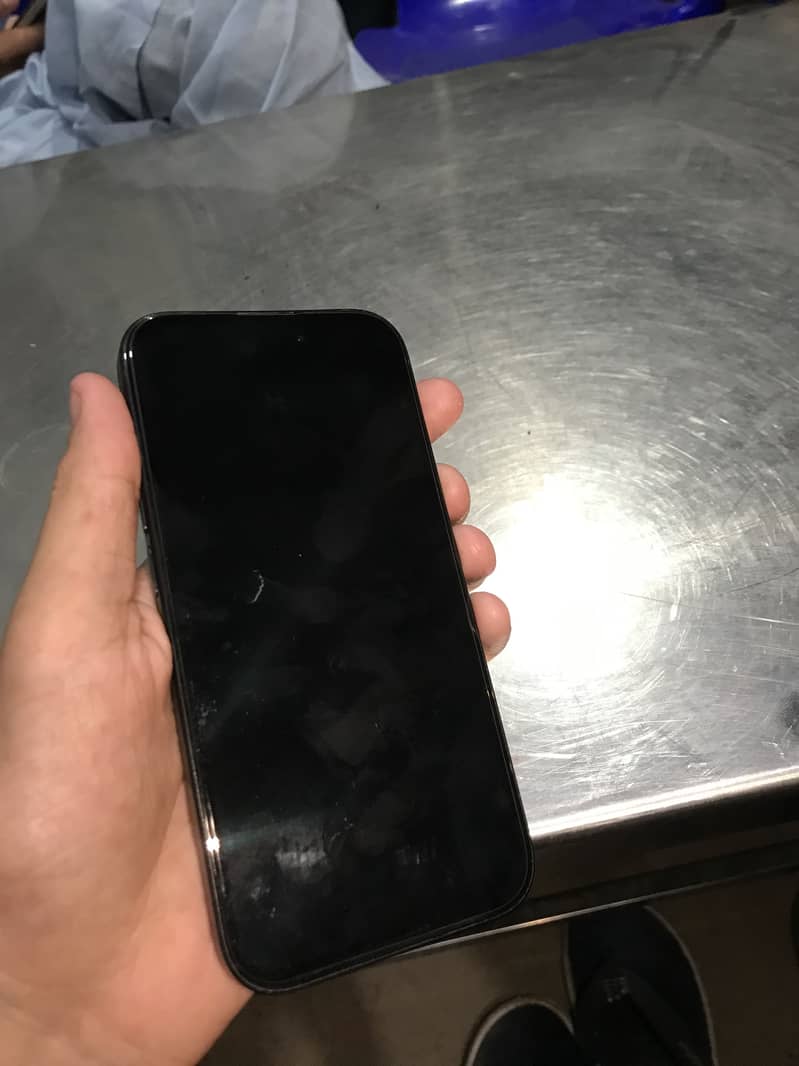 Apple iPhone 15 4