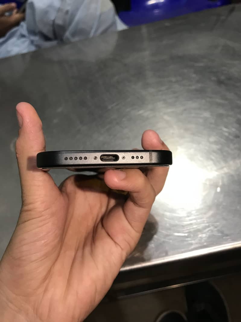 Apple iPhone 15 5
