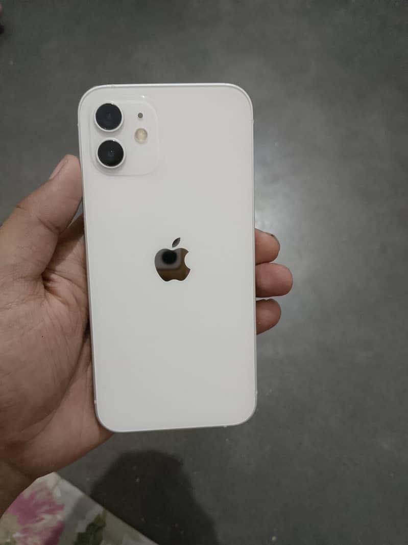 Apple iPhone 12 3