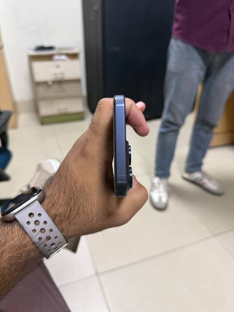 Apple iPhone 15 Pro Max 5