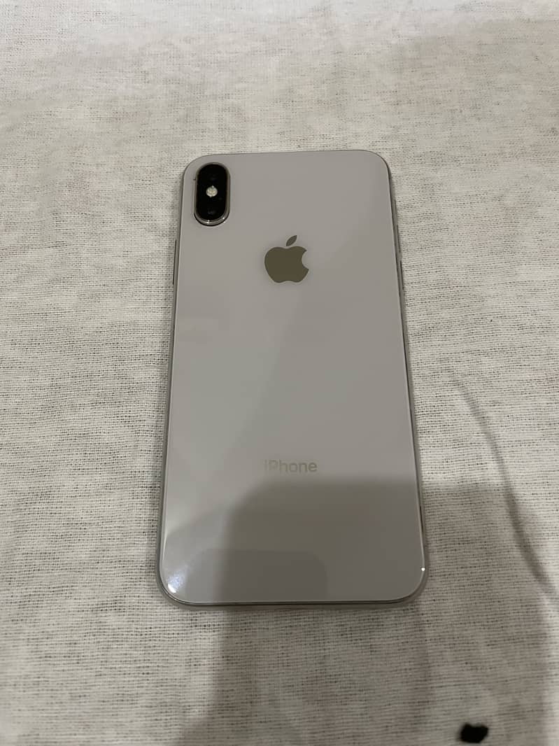 Apple iPhone X 4