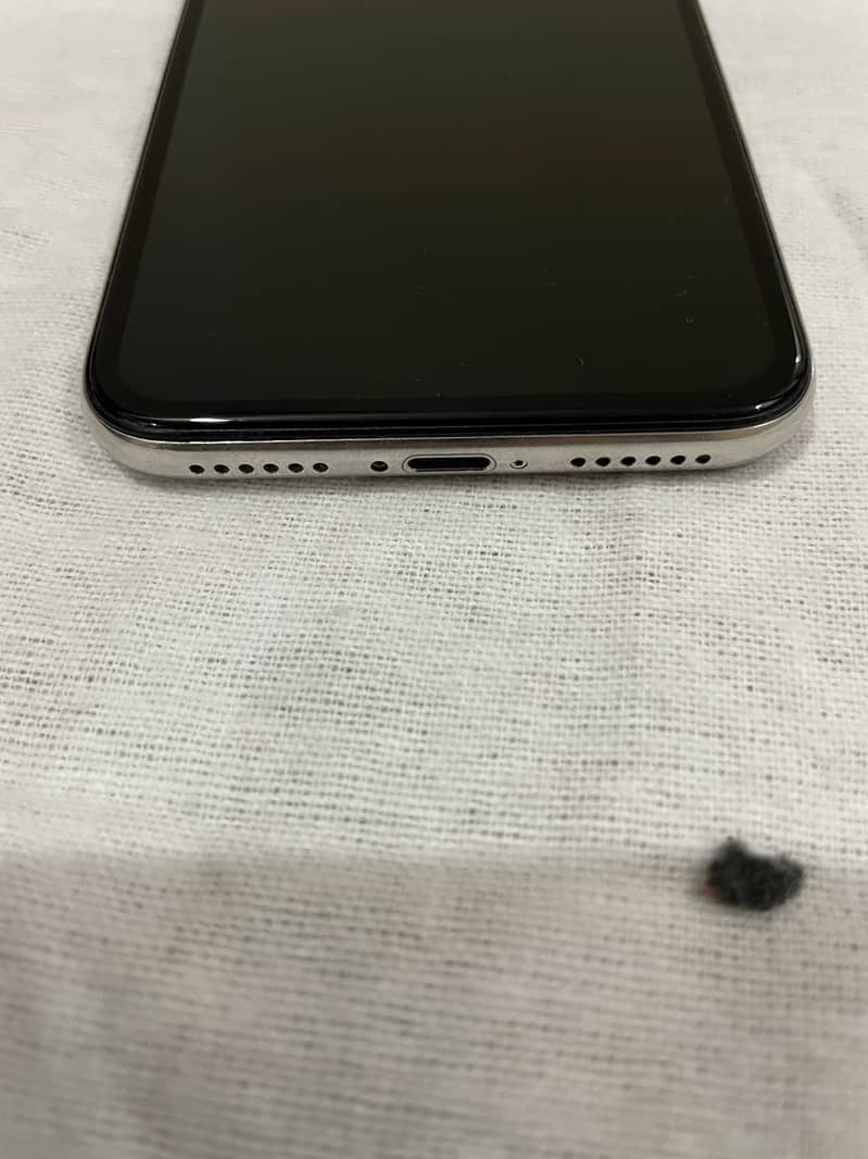 Apple iPhone X 5