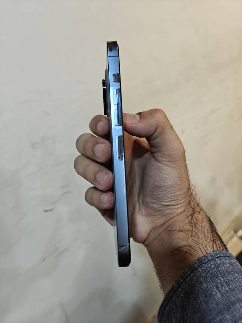 Apple iPhone 13 Pro Max 5