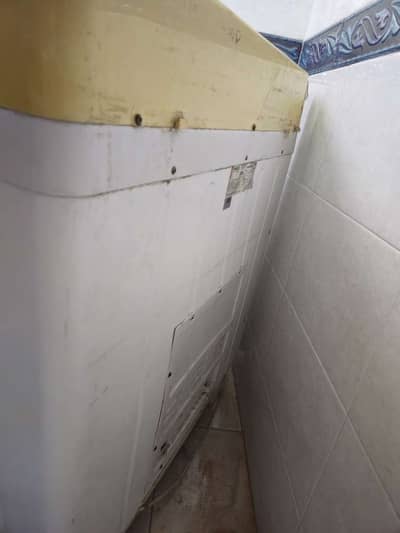 Kenwood Twin-Tub Washing Machine (Cyclone)