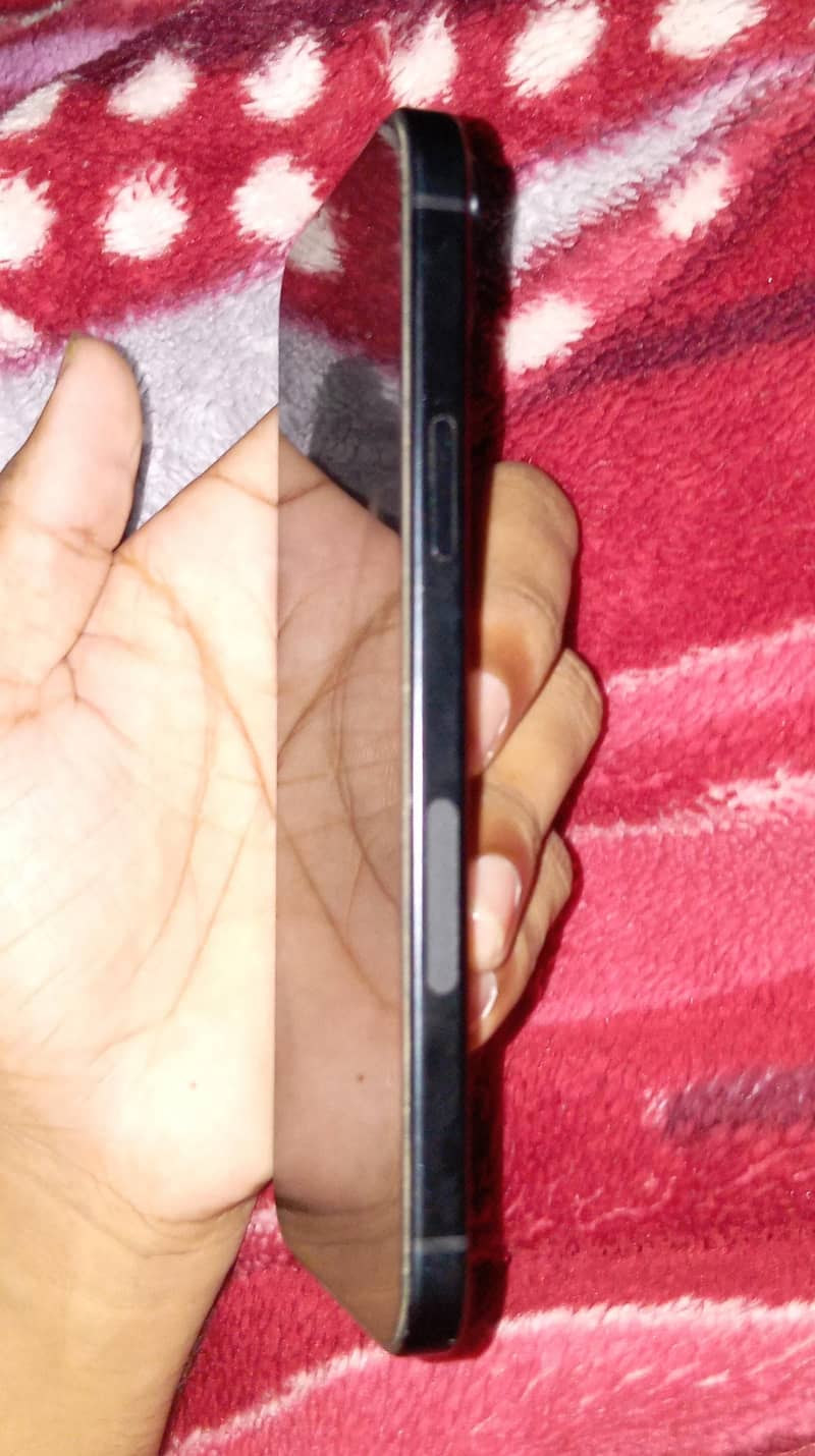 Apple iPhone 15 plus 2