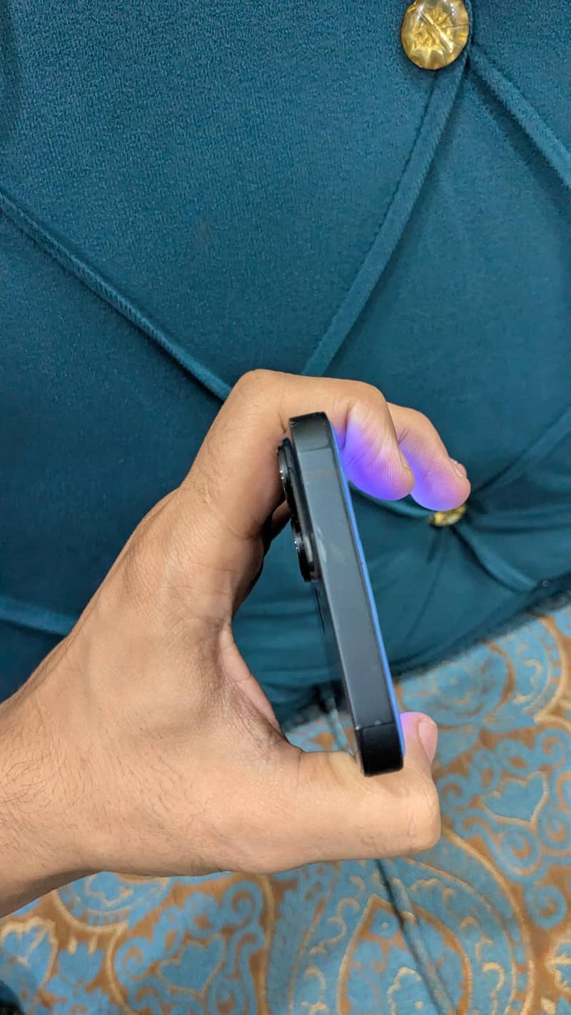 Apple iPhone 14 2
