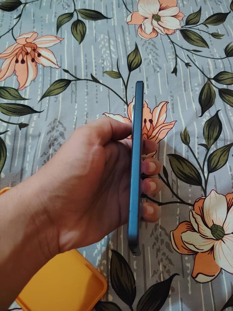Realme 13 Plus 3
