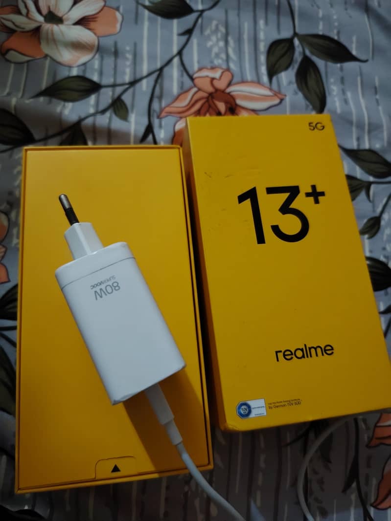 Realme 13 Plus 4