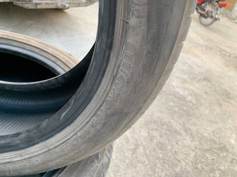 Bridgestone 235 45 18 3