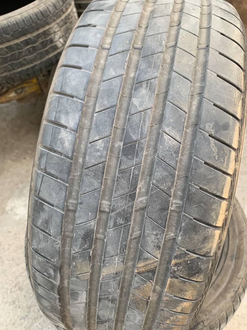 Bridgestone 235 45 18 4