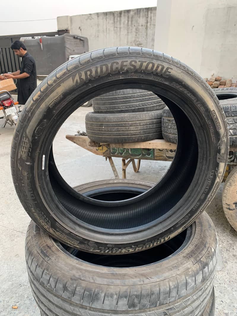 Bridgestone 235 45 18 5