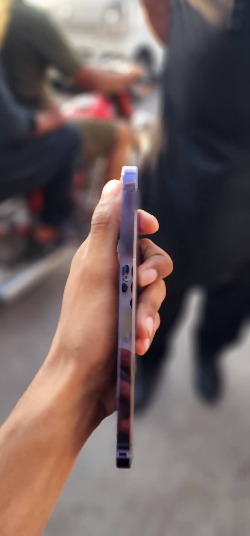 Apple iPhone 14 Pro Max E sim time pending 1