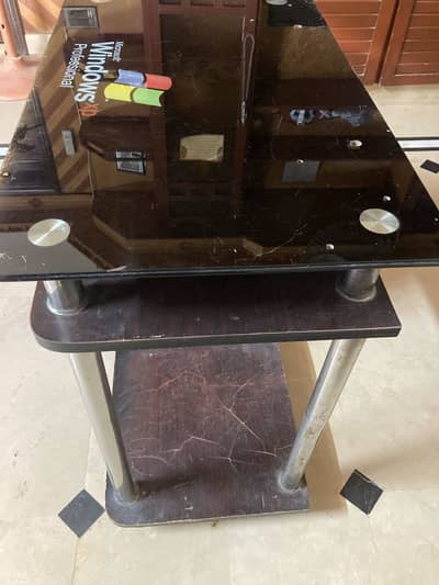 Computer trolley good condition ha All ok ha
