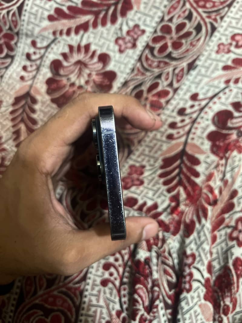 Apple iPhone 14 Pro 0
