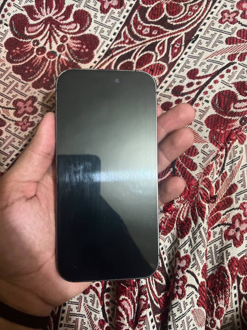 Apple iPhone 14 Pro 1