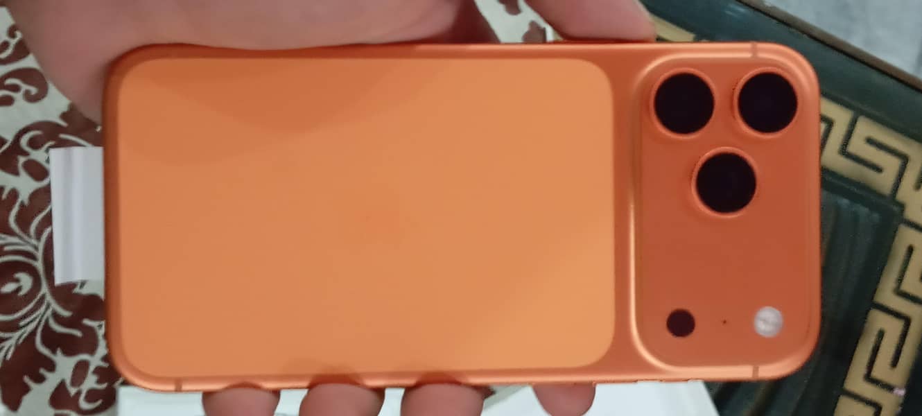 Apple iPhone 17 Pro Max 2