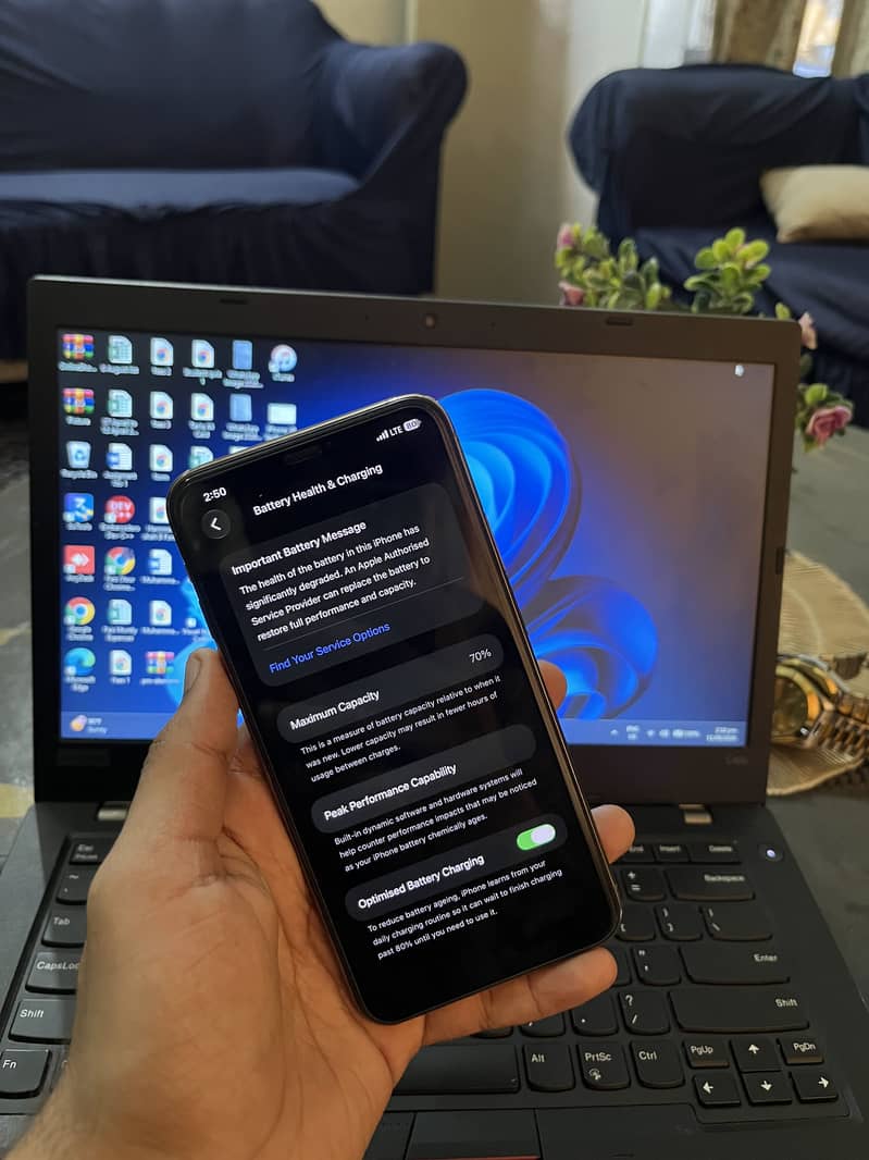 Apple iPhone 11 Pro Max 8