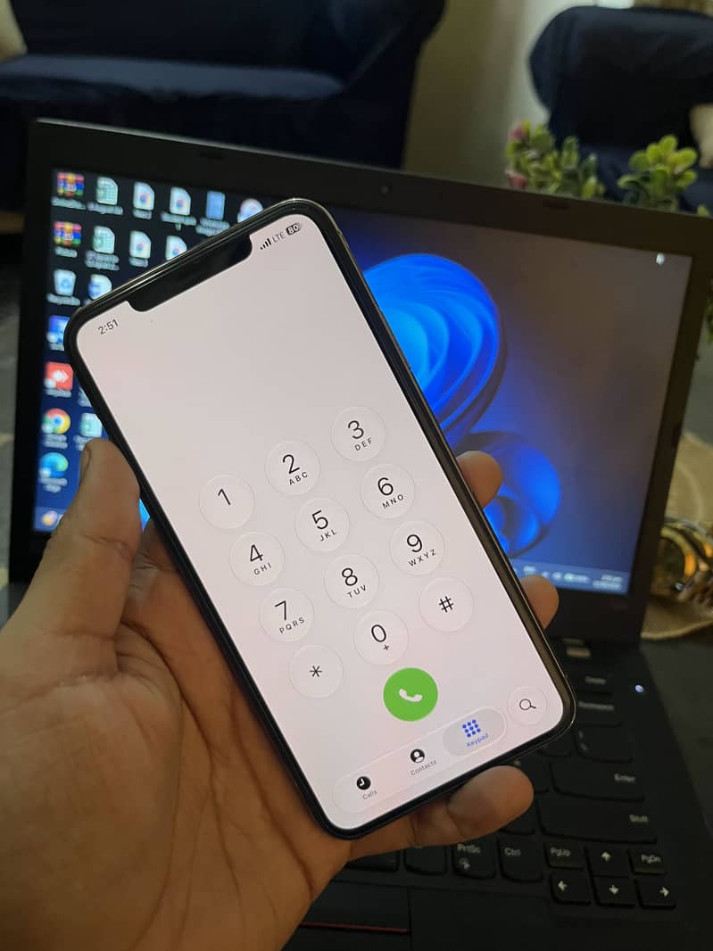 Apple iPhone 11 Pro Max 10