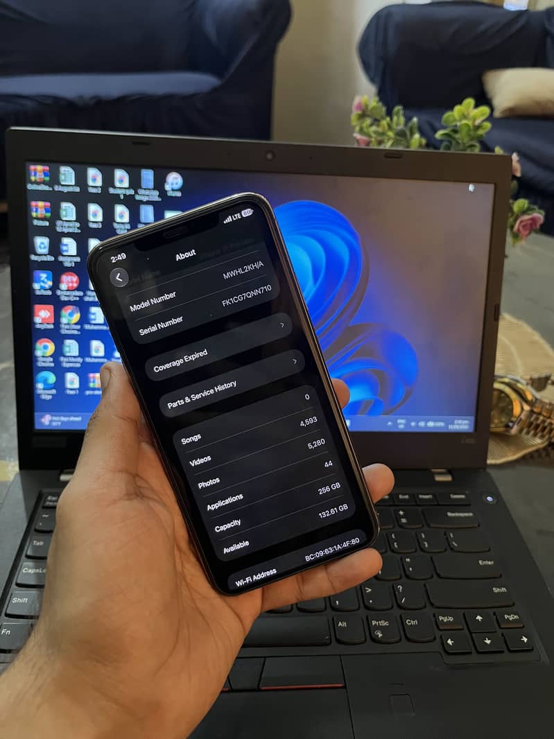 Apple iPhone 11 Pro Max 12