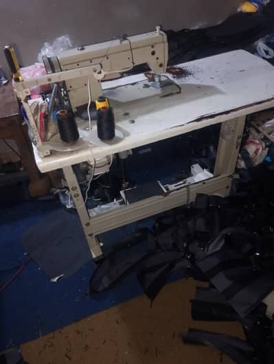 4 machine available for sale All in good condition no issue