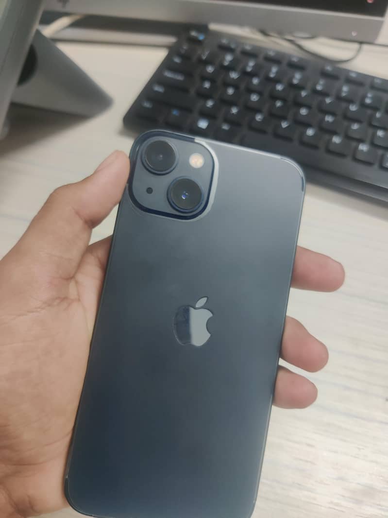 Apple iPhone 13 5