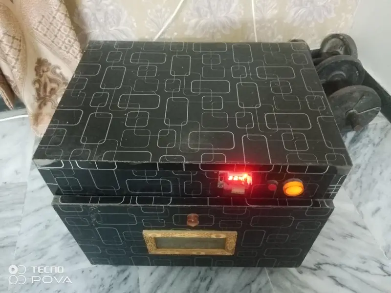 Incubator — photo 2