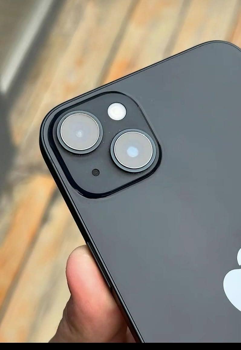 Apple iPhone 14 4