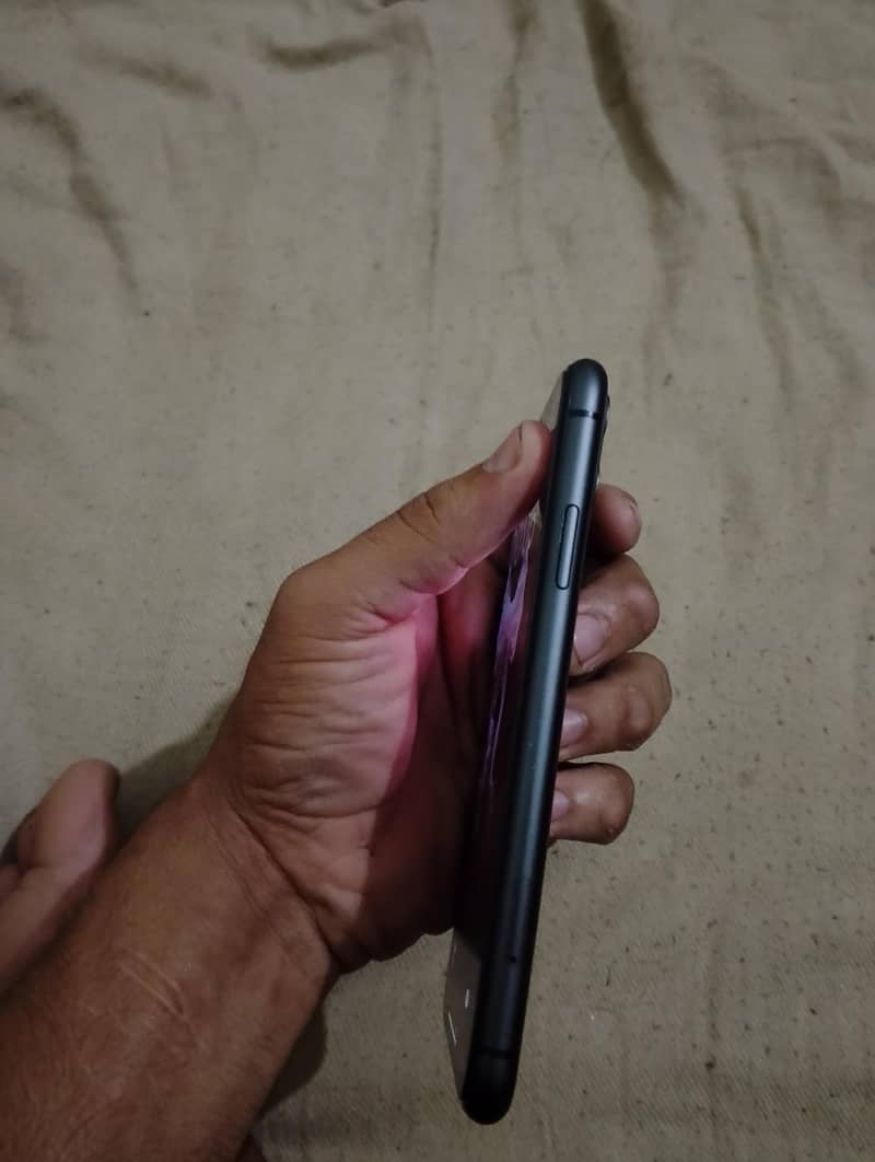 Apple iPhone 11 2