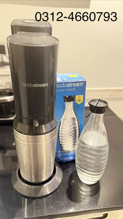 Soda Stream Brand New (complete set) soda maker