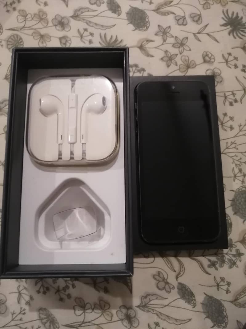 Apple iPhone 5 3