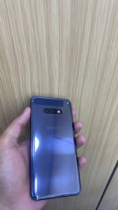 Samsung Mobile S10e
