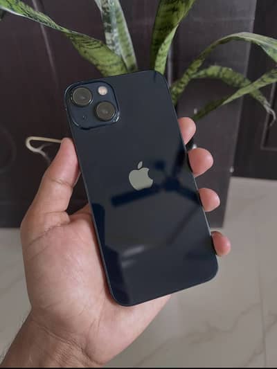Apple iPhone 13