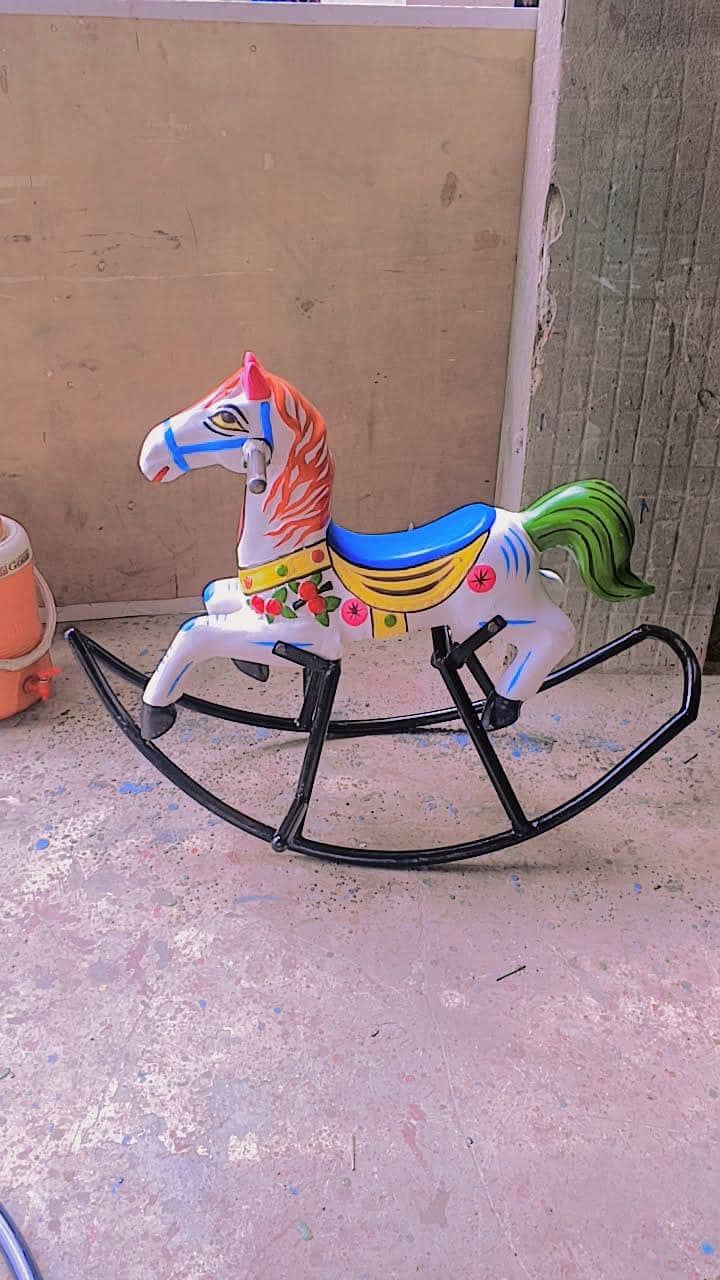 بچوں کے جھولے اور سلائیڈز مناسب قیمت پر 6