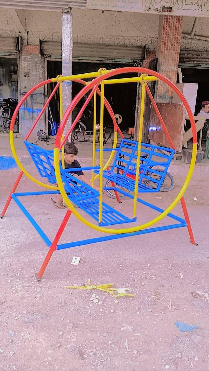بچوں کے جھولے اور سلائیڈز مناسب قیمت پر 7