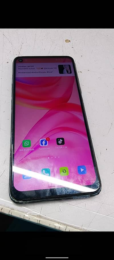 Infinix hot 10.4. 64 gb