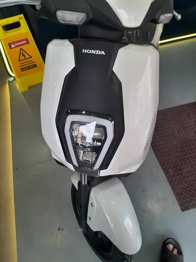 Honda ICON e:2026 Electric Scooter - Excellent Condition -
