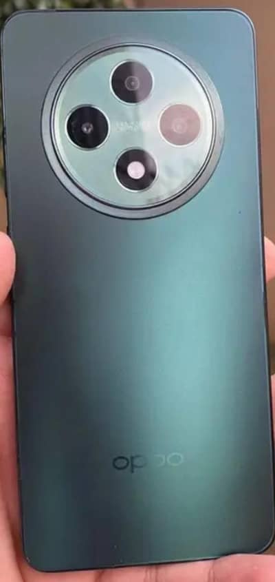 OPPO Reno12 F