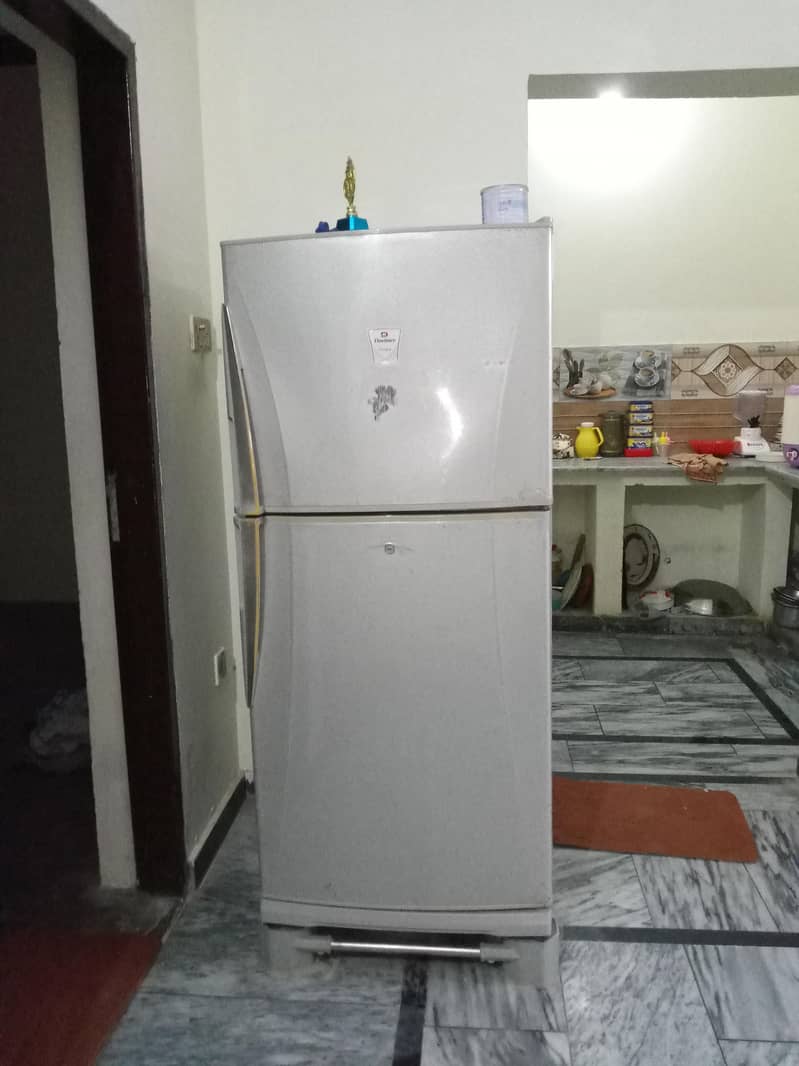 Dawlance fridge 0