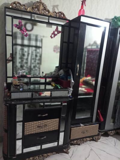 Bed wardrobe dressing