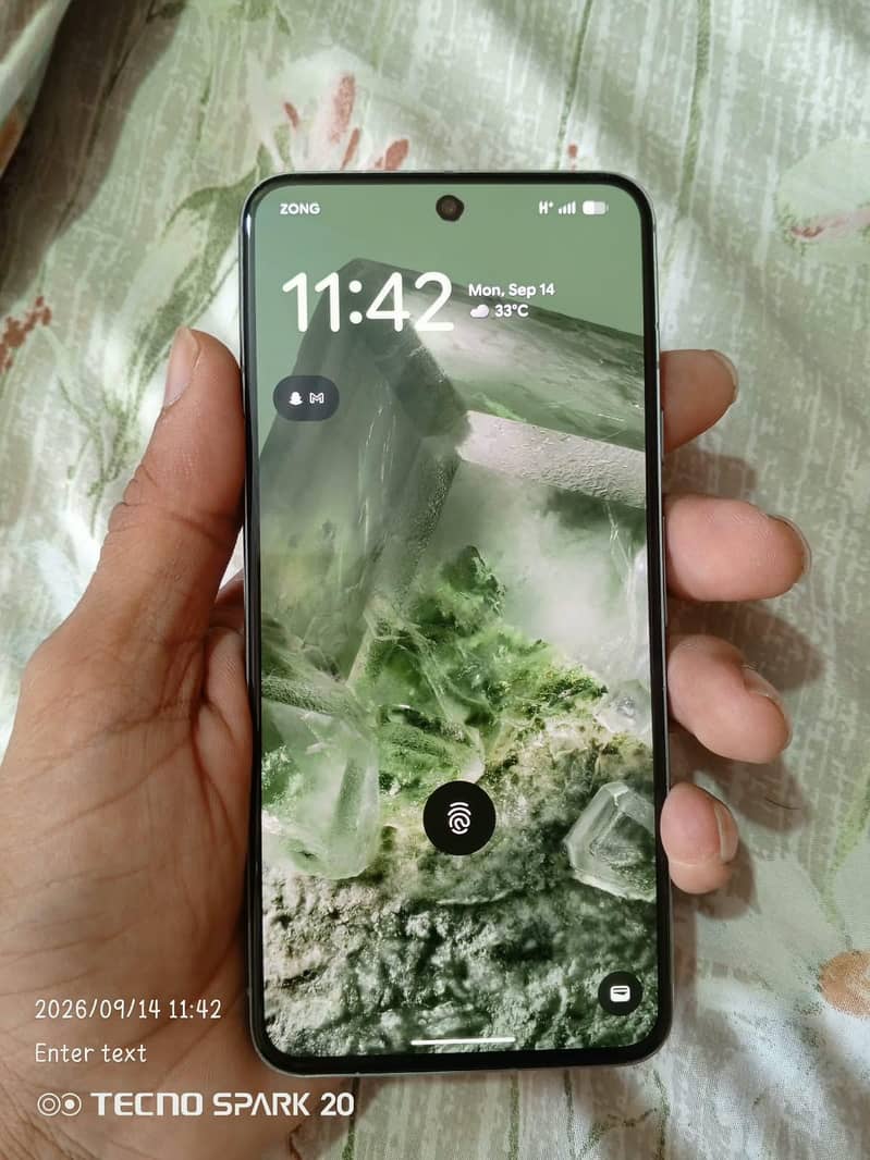 Google Pixel 8 4