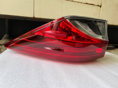 Toyota fortuner Genuin headlights and Backlight woth fog light