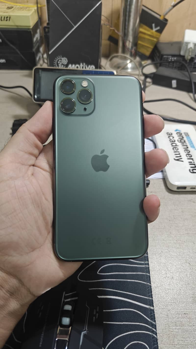 Apple iPhone 11 Pro 4
