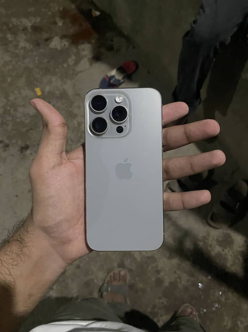 Apple iPhone 15 Pro 1