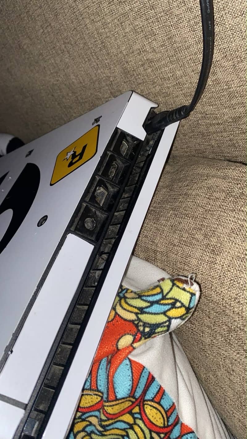 Ps4 - Slim 1
